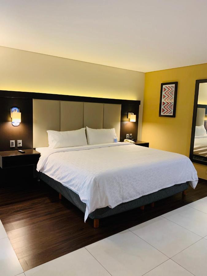 Holiday Inn Express - Mexico Basilica By Ihg Exteriör bild
